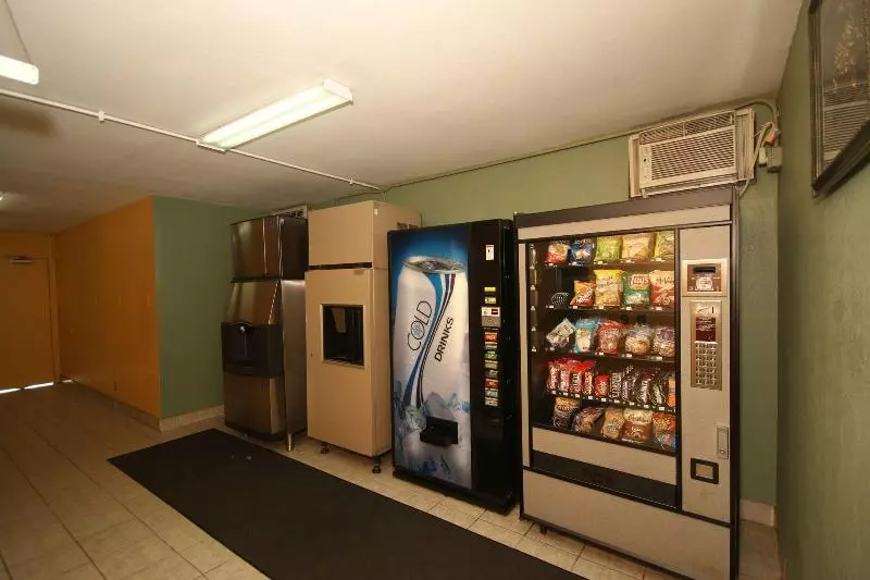 ホテル Royal Inn And Suites Charlotte Airport