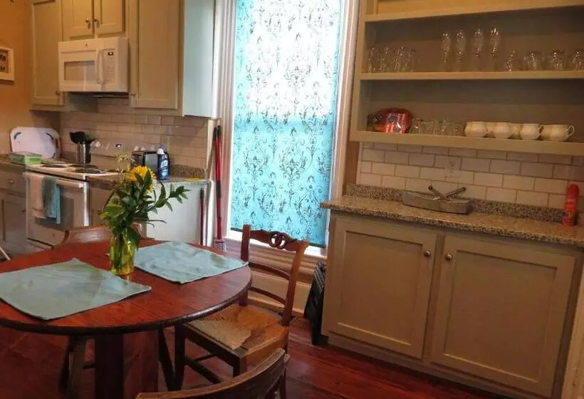 Отель St. Francis Inn Saint Augustine