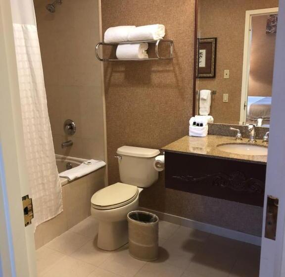 Отель The Inn And Spa At East Wind