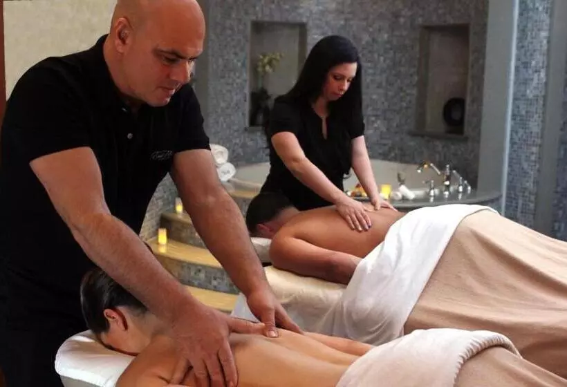 Hotel The Inn And Spa At East Wind