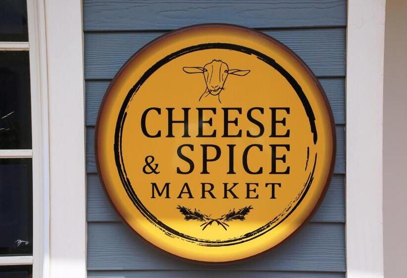 Отель The Inn And Spa At East Wind