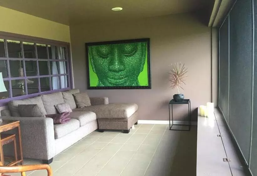 בית מלון כפרי The Inn At Kulaniapia Falls