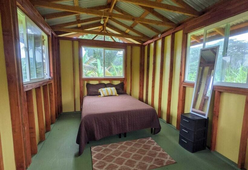 Szálloda The Inn At Kulaniapia Falls