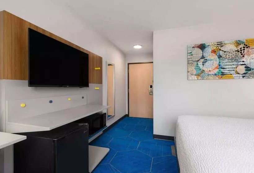 Microtel Inn And Suites Independence