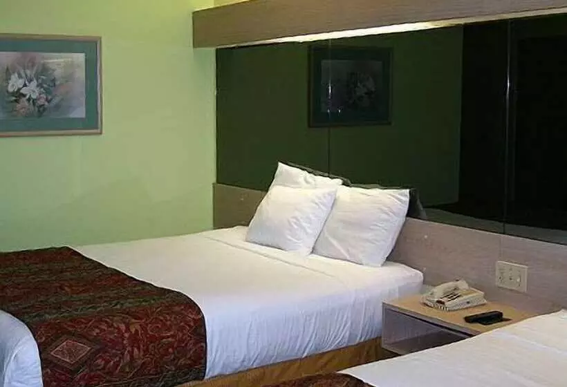 Motel 6 Charlotte, Nc University