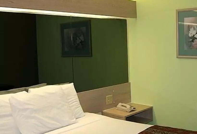 Motel 6 Charlotte, Nc University