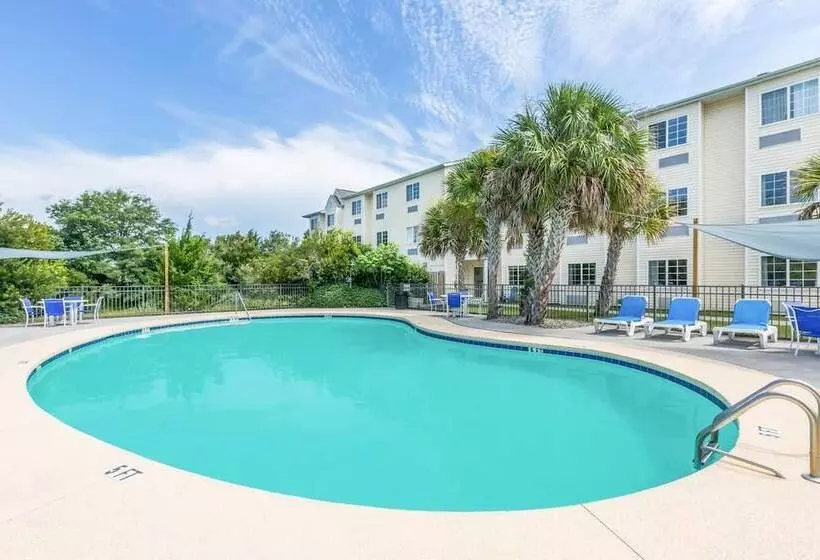 The Windstar Hotel Carolina Beach