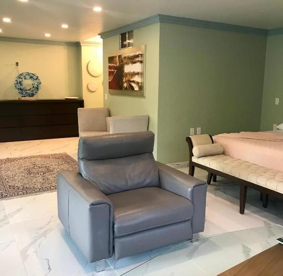 הוסטל South Shore Villa Armonia Luxury Boutique