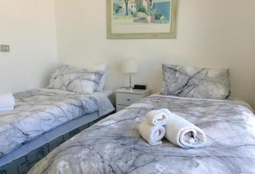 ベッドアンドブレックファースト Avilla By The Bay