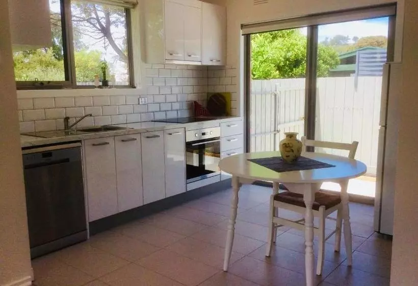 ベッドアンドブレックファースト Avilla By The Bay