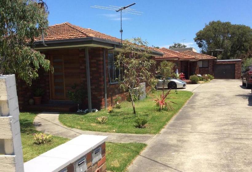 ベッドアンドブレックファースト Avilla By The Bay