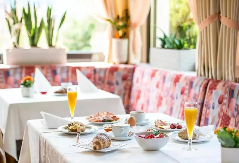 Aamiaismajoitus (B&B) Garni Weghueb