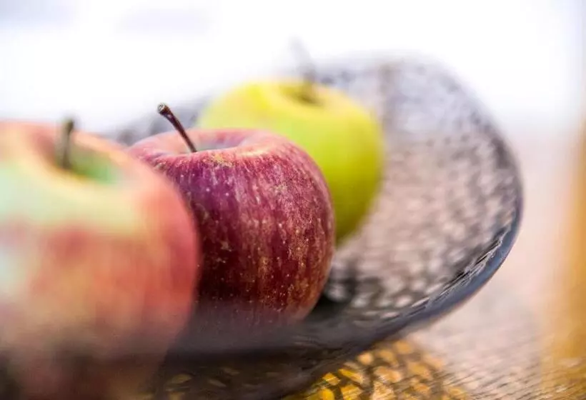 Aamiaismajoitus (B&B) Garni Weghueb