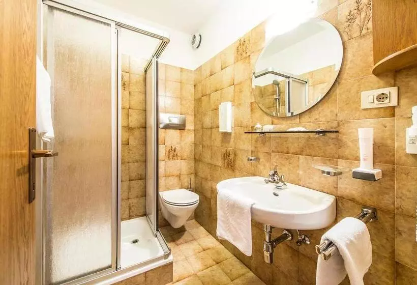 Aamiaismajoitus (B&B) Garni Weghueb