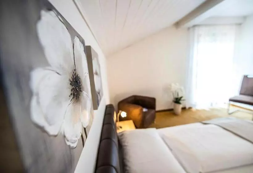 Aamiaismajoitus (B&B) Garni Weghueb