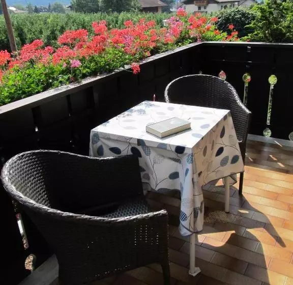 Aamiaismajoitus (B&B) Garni Weghueb