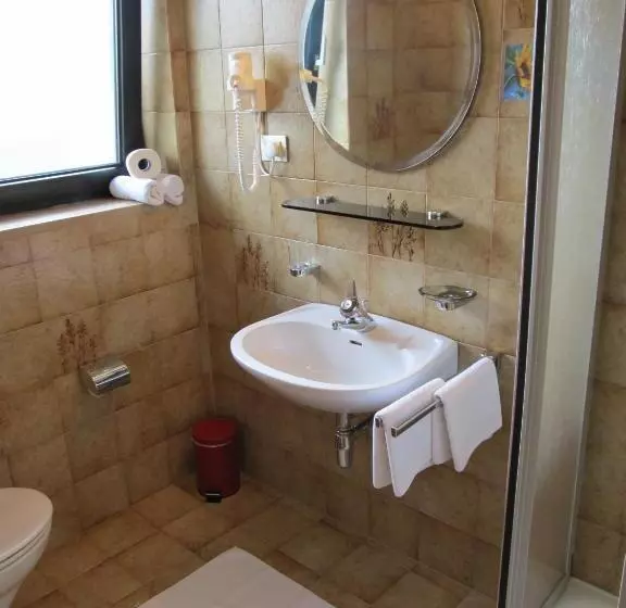 Aamiaismajoitus (B&B) Garni Weghueb