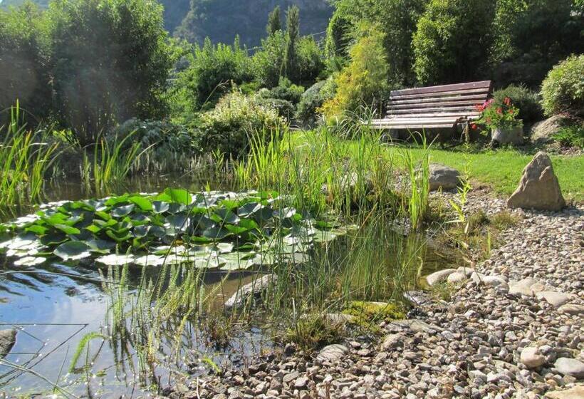住宿加早餐  Garni Weghueb