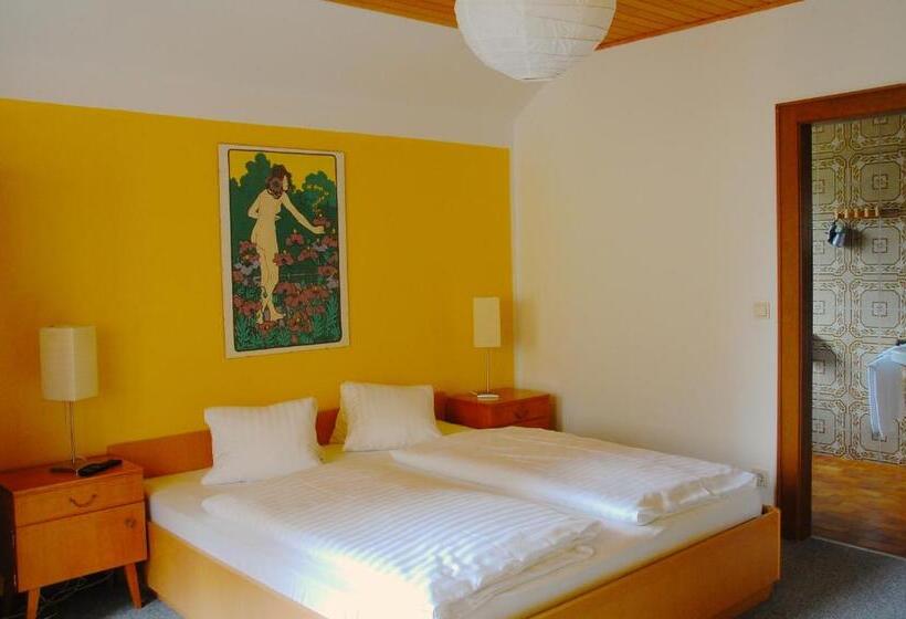 مبيت وإفطار Haus Marianne