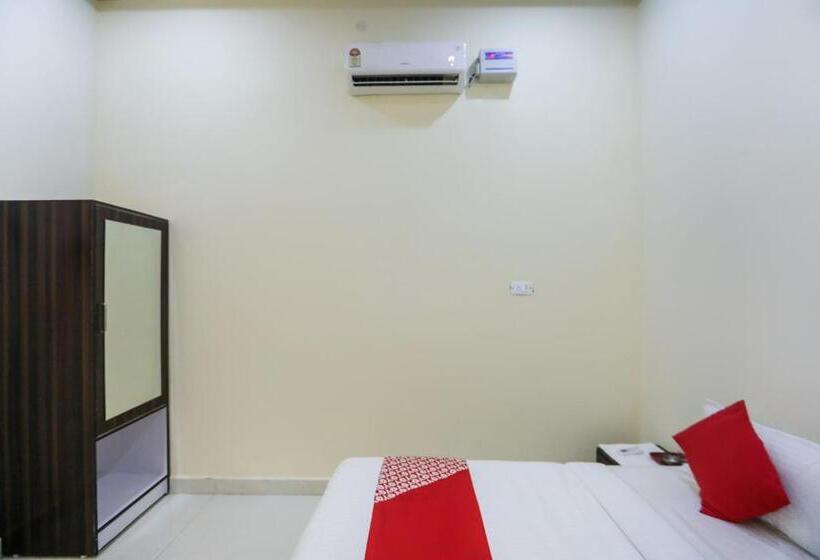 Capital O Hotel Viom