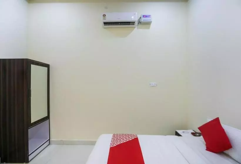 Capital O Hotel Viom
