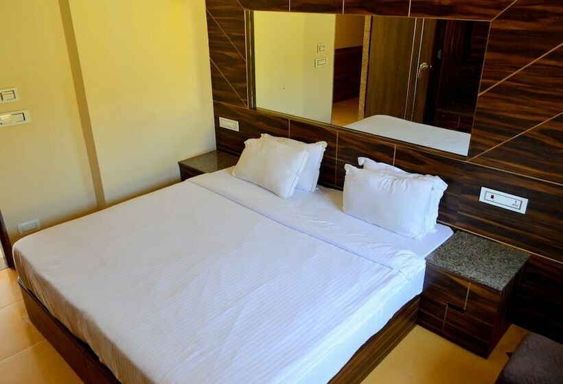 ホテル Baga Retreat, Near Titos Lane