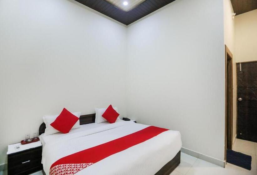 Capital O Hotel Viom