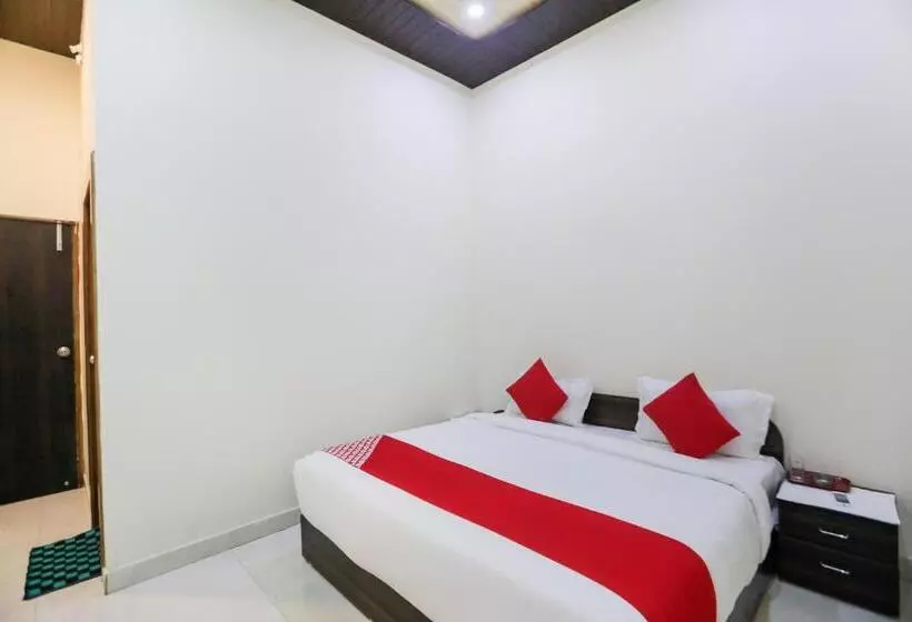 Capital O Hotel Viom
