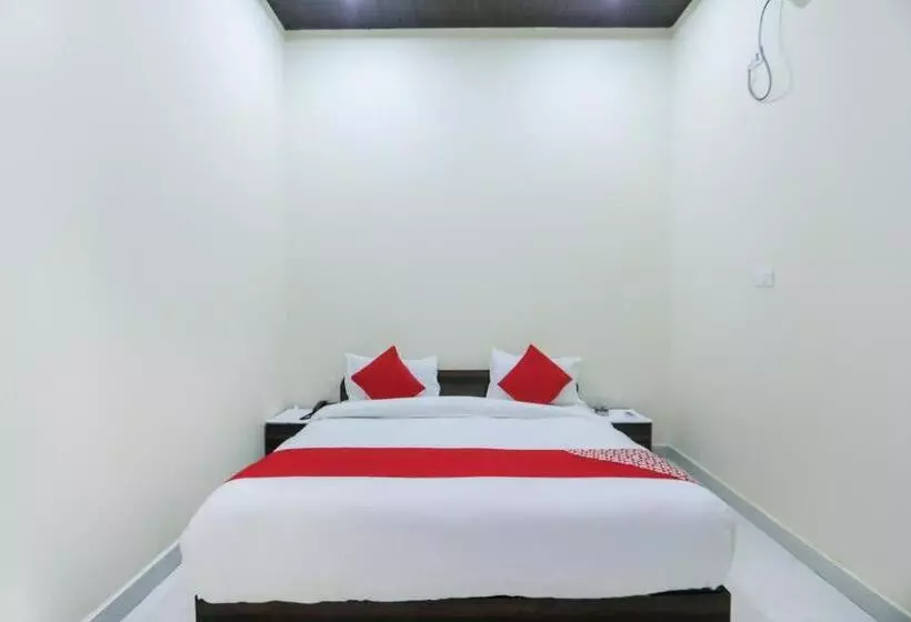 Capital O Hotel Viom