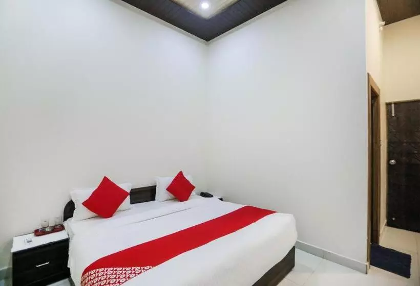 Capital O Hotel Viom