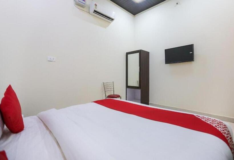 Capital O Hotel Viom