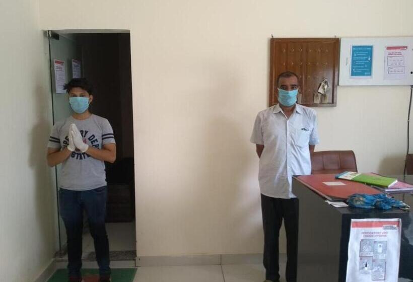 Capital O Hotel Viom