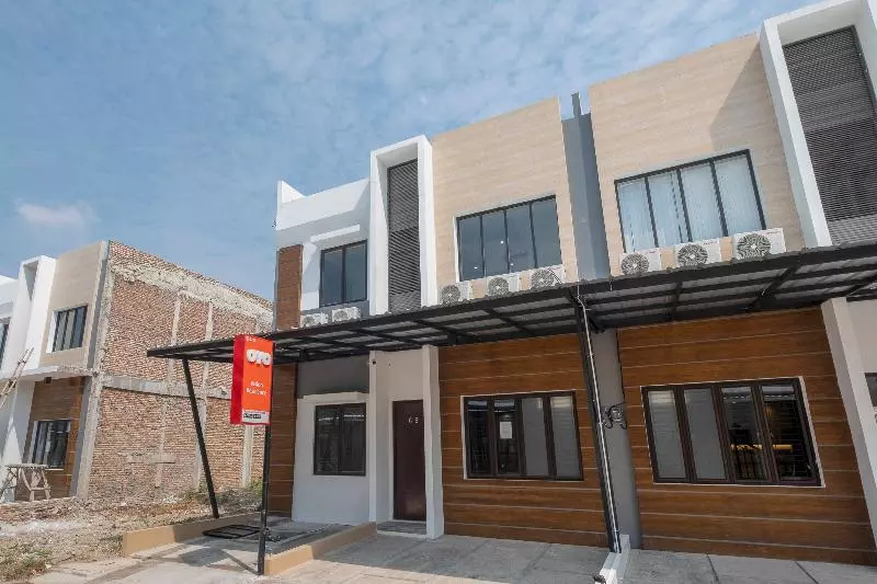 Hotelli Oyo 3248 Vision Residence Karawang