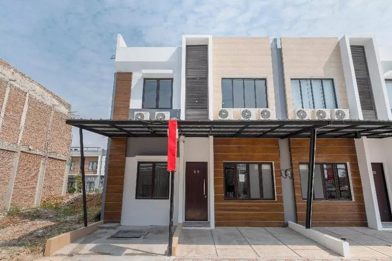 Hotelli Oyo 3248 Vision Residence Karawang