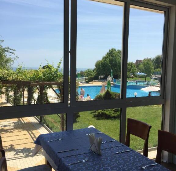 هتل Perla Beach Club   All Inclusive