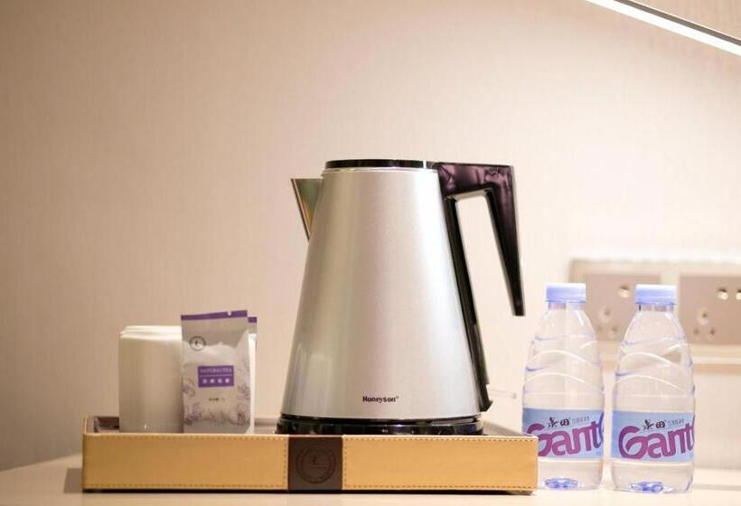 Lavande Hotels·shenzhen North Railway Station Longhua Yicheng Center