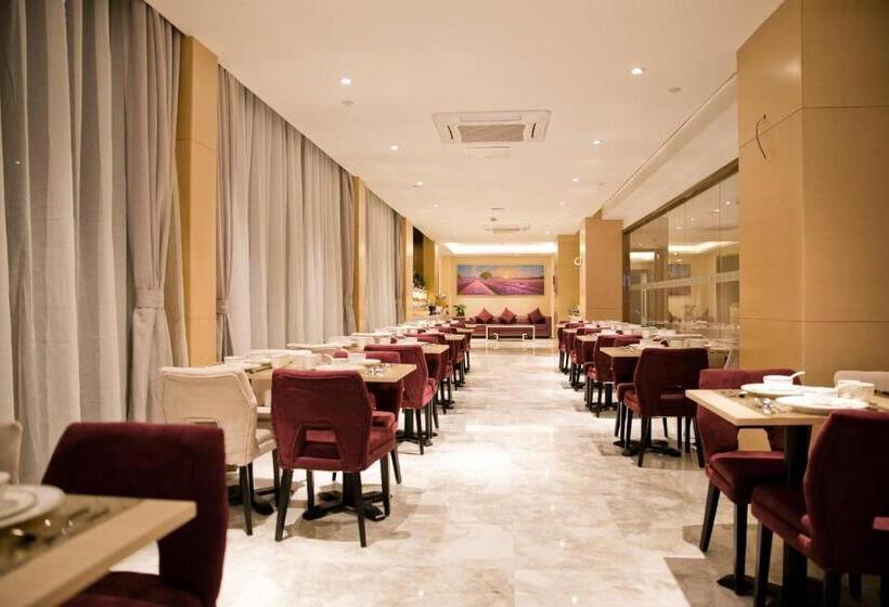 Lavande Hotels·shenzhen North Railway Station Longhua Yicheng Center