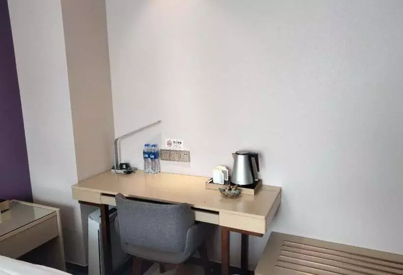 Lavande Hotels·shenzhen North Railway Station Longhua Yicheng Center