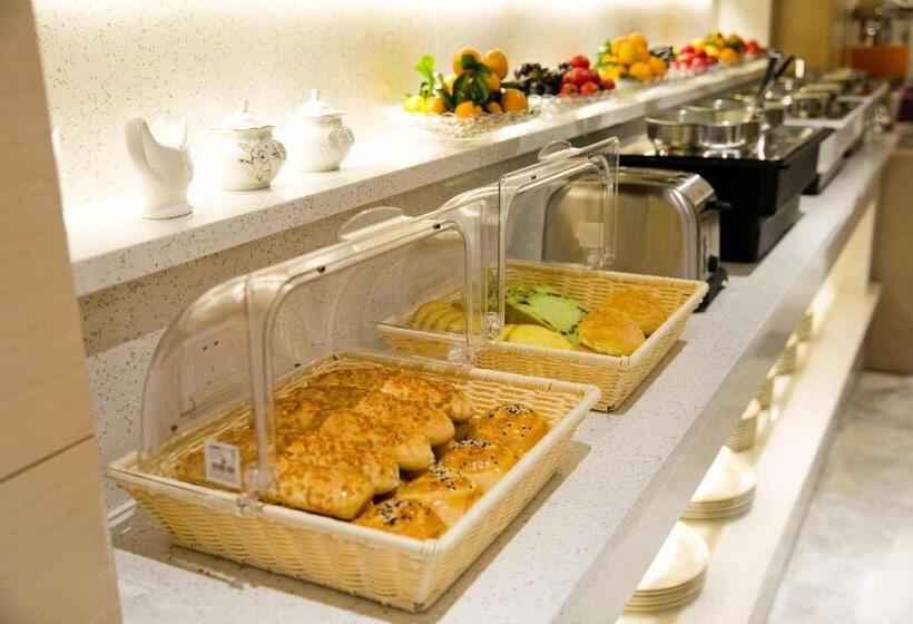 Lavande Hotels·shenzhen North Railway Station Longhua Yicheng Center