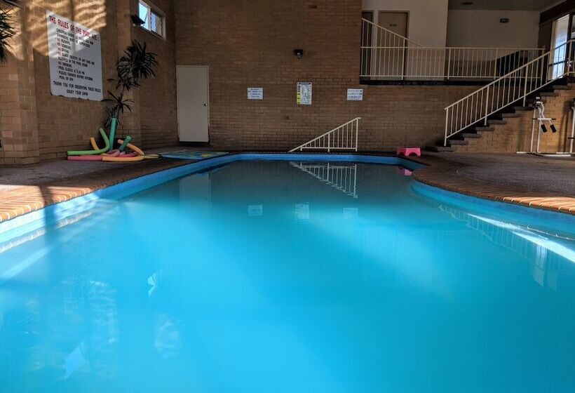 Мотель Bega Village Motor Inn