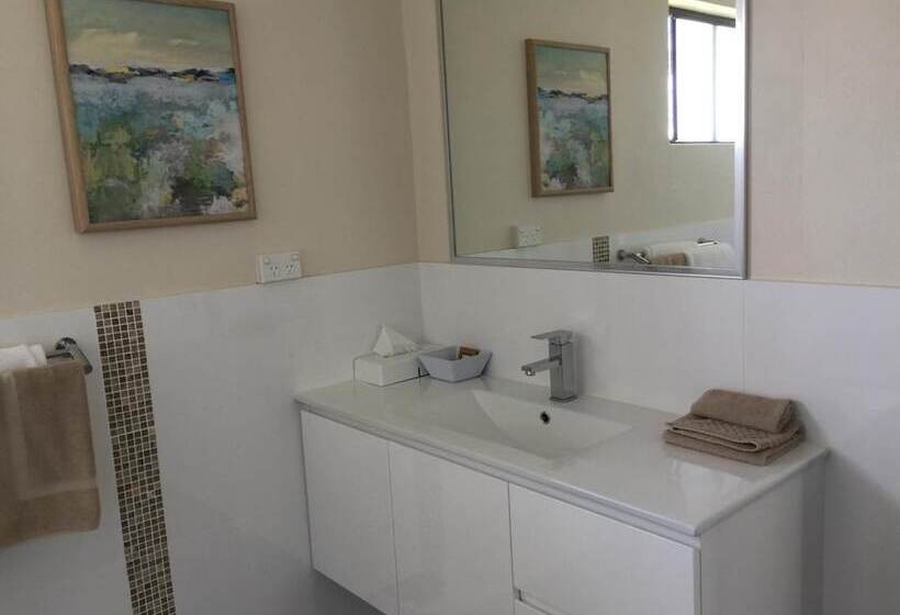 Мотель Bega Village Motor Inn