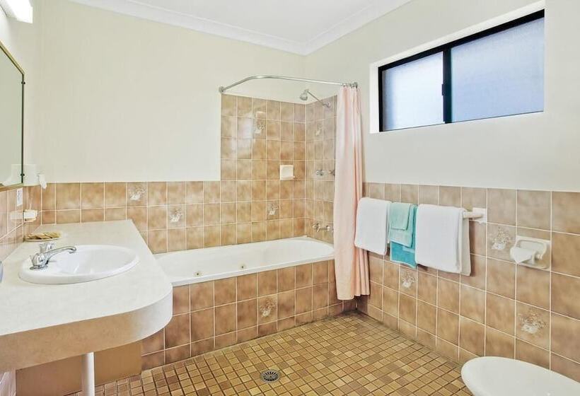 Мотель Bega Village Motor Inn