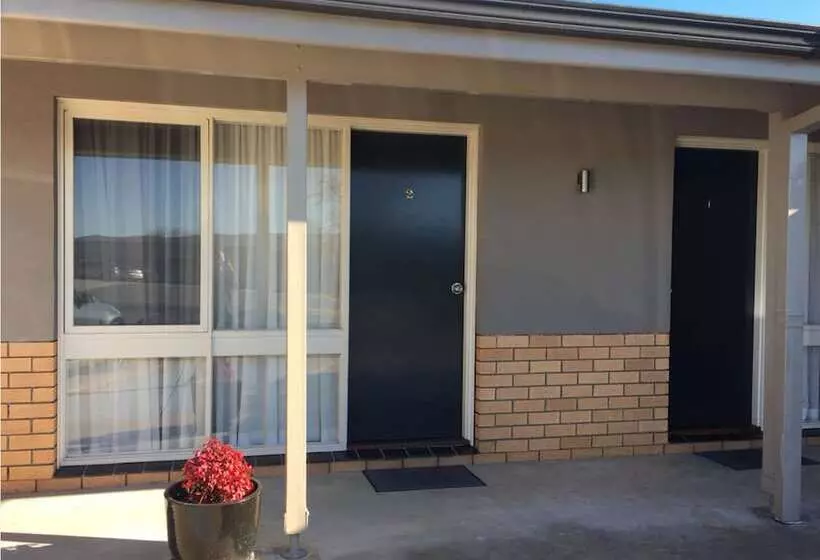 モーテル Bega Village Motor Inn