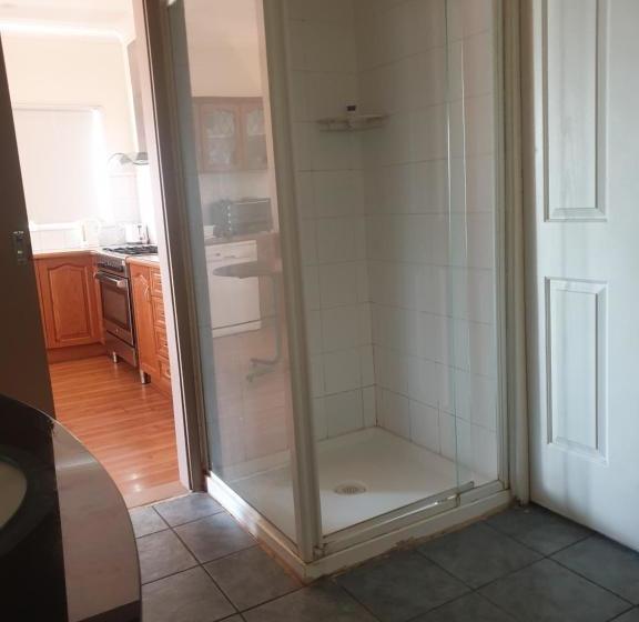 汽车旅馆  Newell Hwy Caravan Park