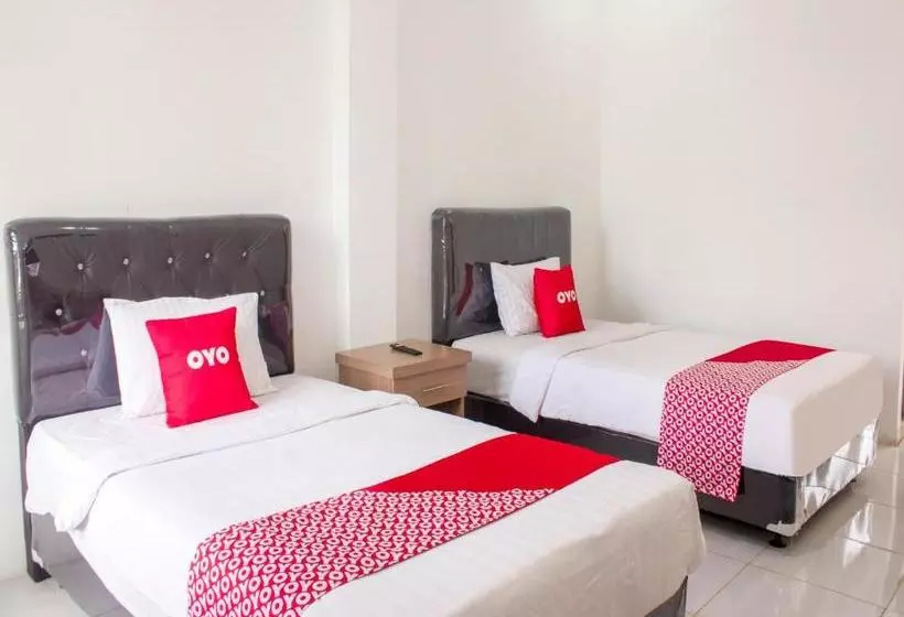 Oyo 3699 Edotel Smkn 1 Cipanas Syariah