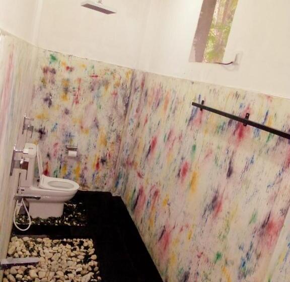 Bed and Breakfast The Hobbit Cottage Ella