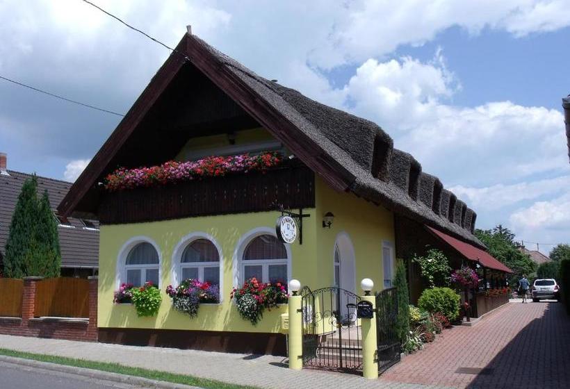 مبيت وإفطار Kathy Panzió