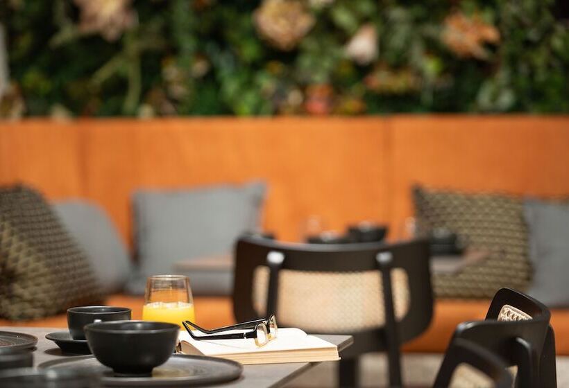 ホテル 11 Enteka Acropolis Suites