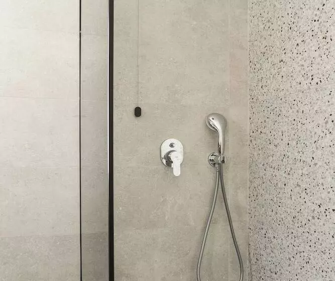 Hotelli 11 Enteka Acropolis Suites