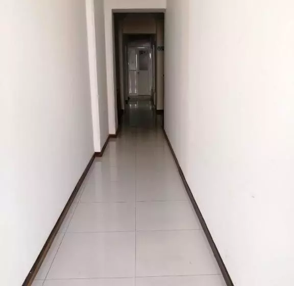 ホテル El Monarca
